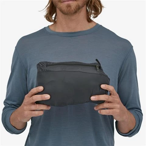 Patagonia Men's Down Sweater Vest with NetPlus - 84623 Patagonia Men's Down Sweater Vest With NetPlus - 84623 -Men Skiing Store PAT 84623 blk model4